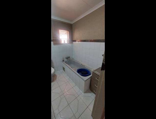 3 BEDROOM HOUSE FOR SALE IN LAUDIUM